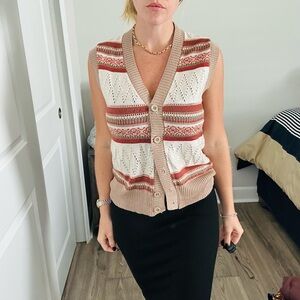 Patterned Sleeveless Cardigan